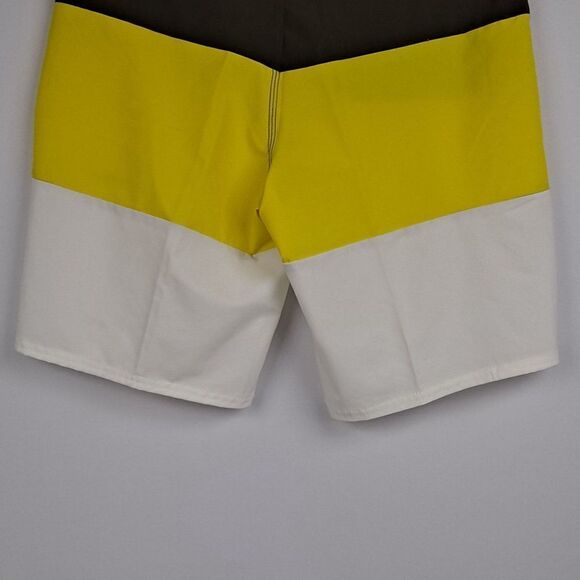 Oakley Mens Board Shorts NWT - Picture 10 of 10